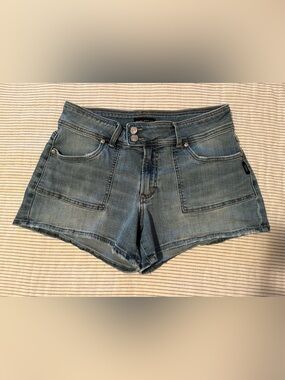 Silver Jeans Suki shorts medium rise sz 29